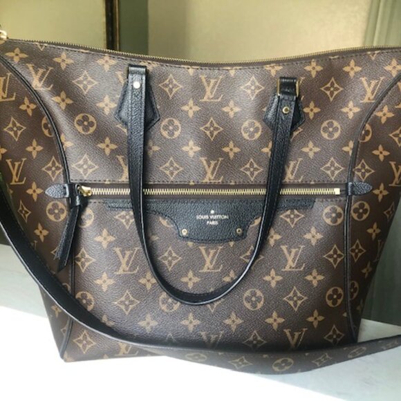 Louis Vuitton Handbags - Louis Vuitton Discontinued Monogram Tournelle MM in Noir - Rare
